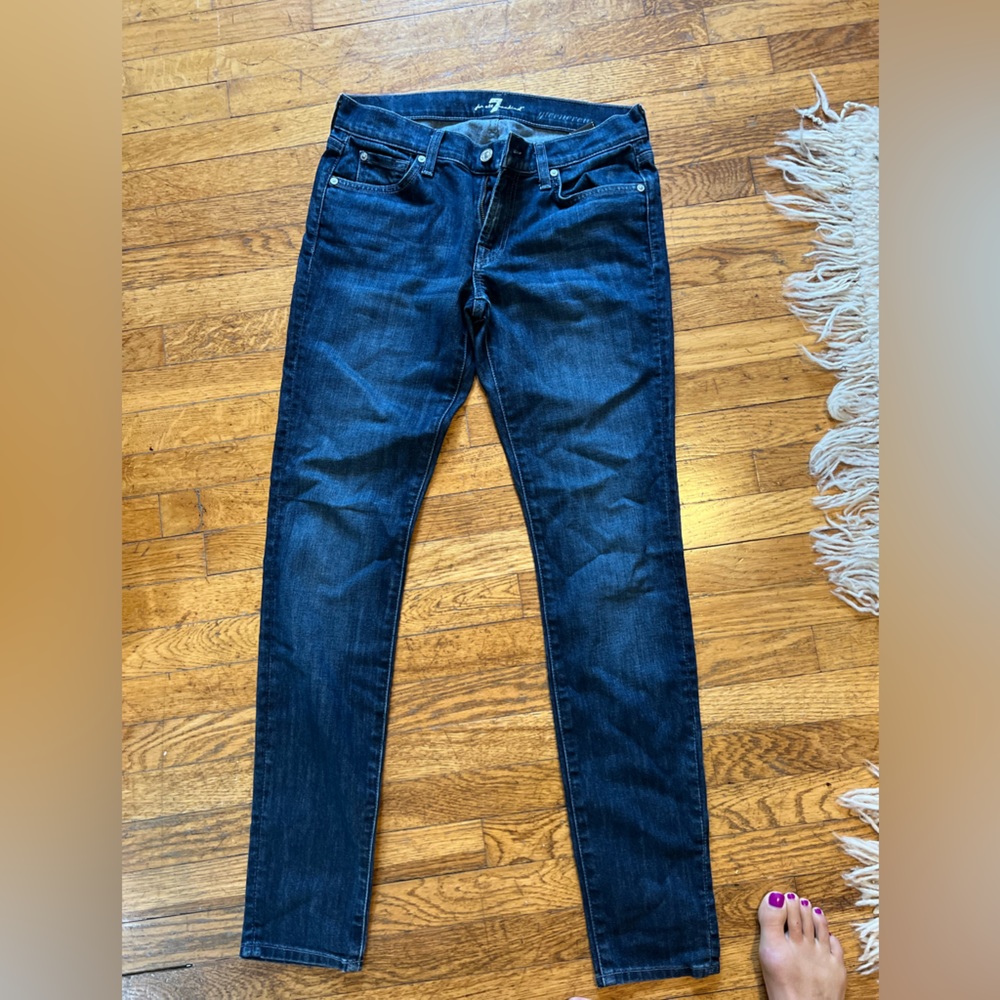 Never worn seven for all mankind boot cut jeans! Love these but the wrong size.